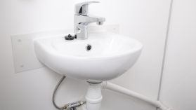 Kaksinkertainen siirrettävä WC-tila keraaminen