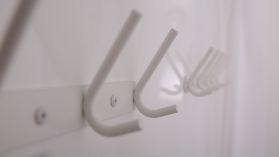 1200F411T222 Kaksi identtistä kylpyhuonetilaa ja WC