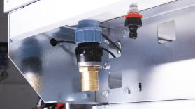 1200F411T222 Kaksi identtistä kylpyhuonetilaa ja WC