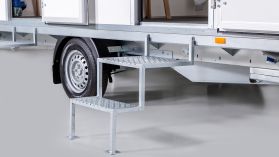 1200F411T222 Kaksi identtistä kylpyhuonetilaa ja WC